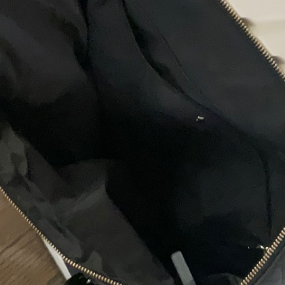 Black Kate Spade Two strapped Bag with gold hardware - Picture 4 of 4